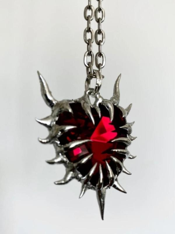 Punk Style Heart Shaped Pendant Necklace, Vintage Trendy Pendant Necklace, Fashionable Neck Jewelry for Women & Men As Gift without Box