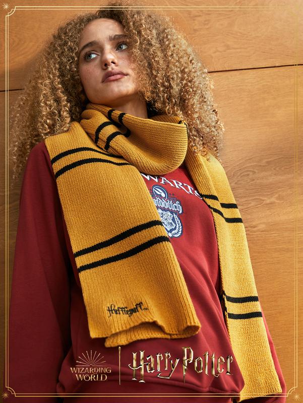 GLOWMODE x HARRY POTTER Soft Comfortable Warm Howarts House Embroidered Scarf