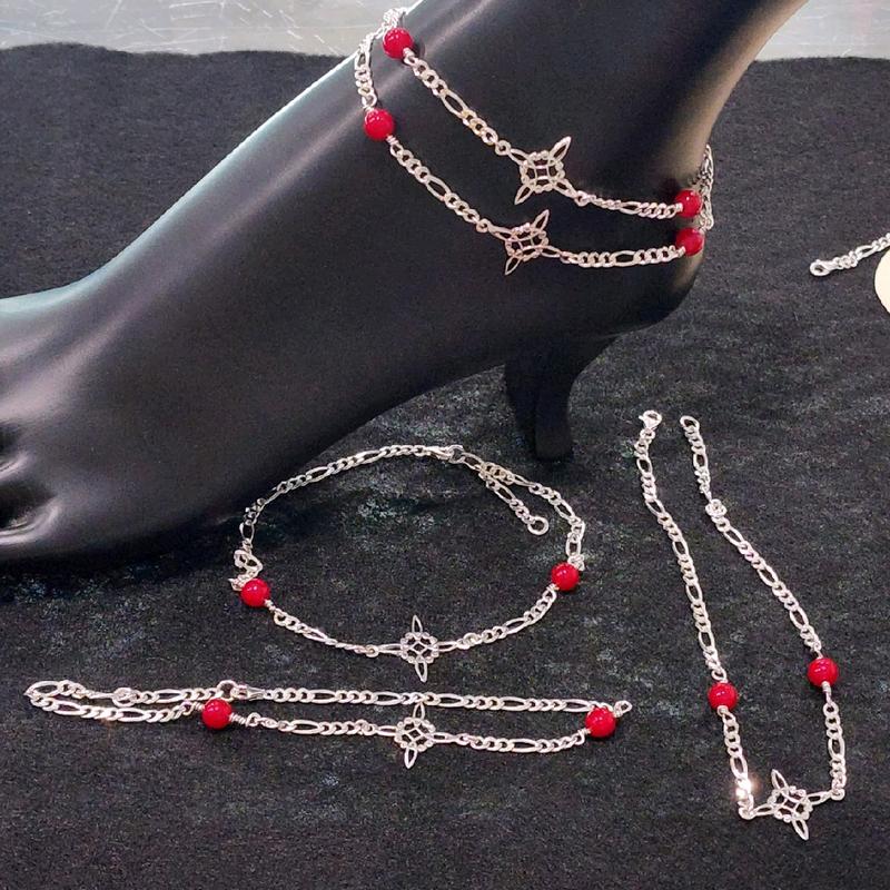 Tobillera con el nudo de bruja.Anklet with witch's knot.