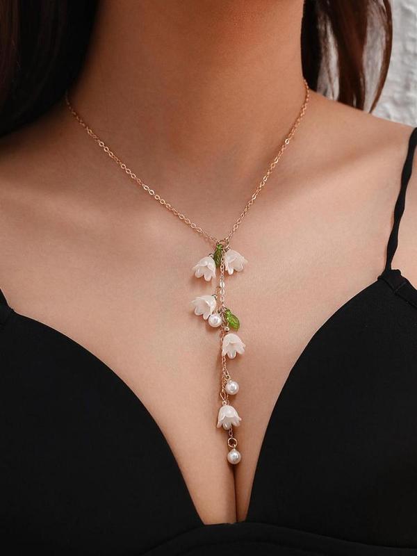 Faux Pearl Decor Flower Charm Pendant Necklace for Women for Gift, Simple Design Temperament All-match Necklace