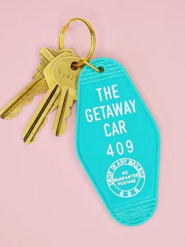Vintage the Getaway Car Letter Pattern Keychain, Cute Cartoon Hotel Plastic Pendant Keychain, Fashion Accessories for Men & Women
