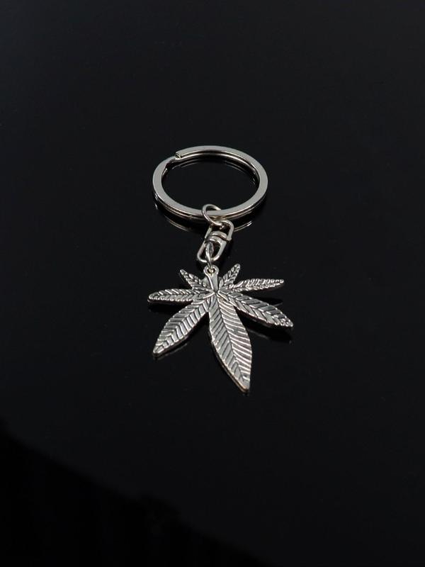 2024 New Trendy Maple Leaf Shape Keychain for Car Keys, Minimalist Matching Mini Cute Keychain for Women & Men, Creative Fashion Kawaii Accessories for Daily Use