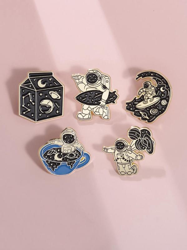 Cute Cartoon Astronaut Medal Design Brooches, Stylish Astronaut Themed Design Fashion Alloy Badge for Daily Clothing Decor, Trendy All-match & Exquisite Brooch for Birthday Gift