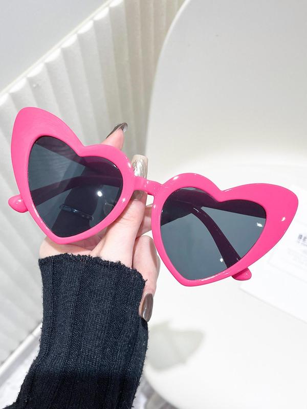 1 Pair Summer Heart Frame Sunglasses, New Personality Travel Accessories for Women & Men, Lightweight and Durable for Outdoor Sun Protection Glasses for Daily Use