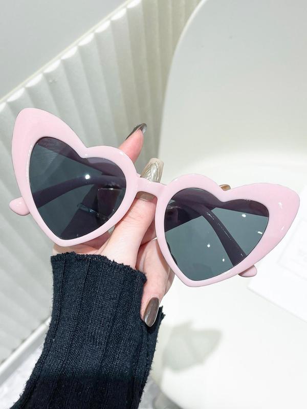 1 Pair Summer Heart Frame Sunglasses, New Personality Travel Accessories for Women & Men, Lightweight and Durable for Outdoor Sun Protection Glasses for Daily Use