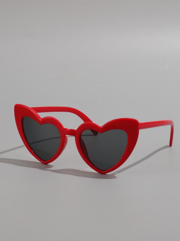 1 Pair Summer Heart Frame Sunglasses, New Personality Travel Accessories for Women & Men, Lightweight and Durable for Outdoor Sun Protection Glasses for Daily Use