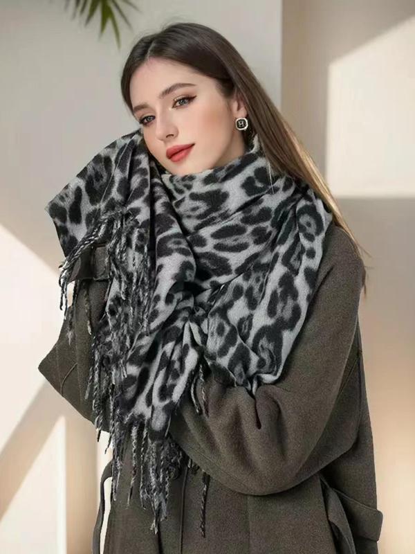 Women's Leopard Print Thickened Scarf, Fashionable Soft Tassel Decor Warm Shawl for Fall & Winter, Casual Versatile Scarf for Women & Girls