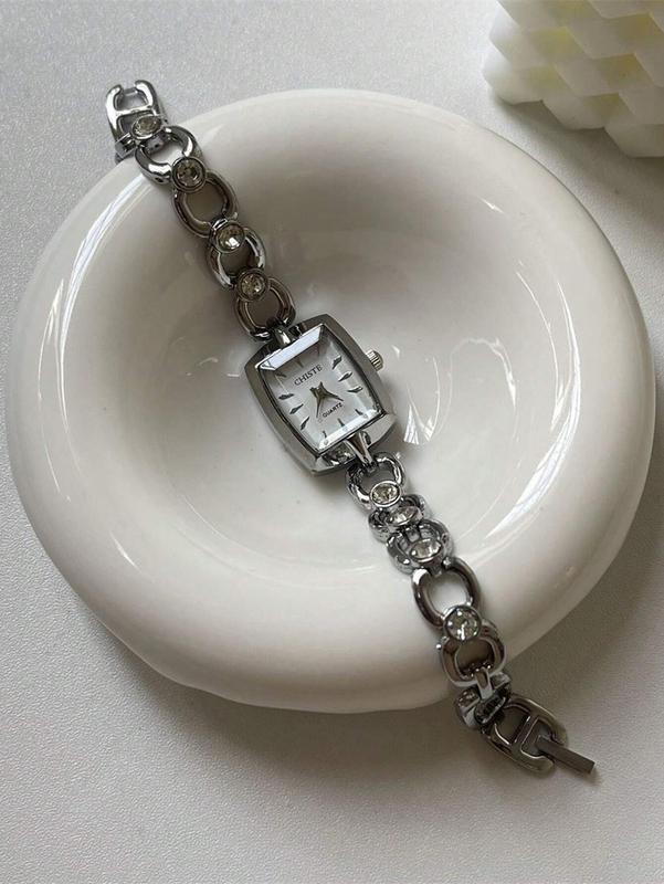 Vintage minimalist quartz watch with square dial and chain strap, perfect for teenage girls and young women